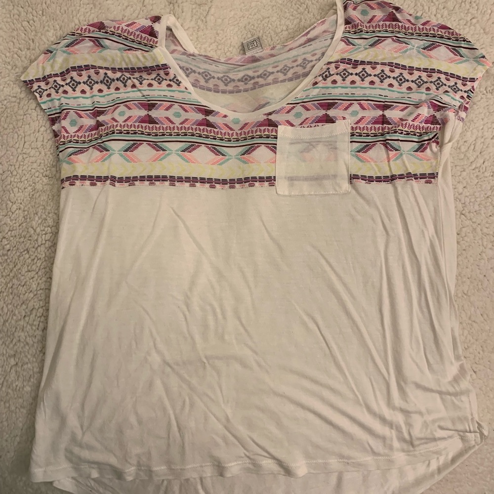 White t with design